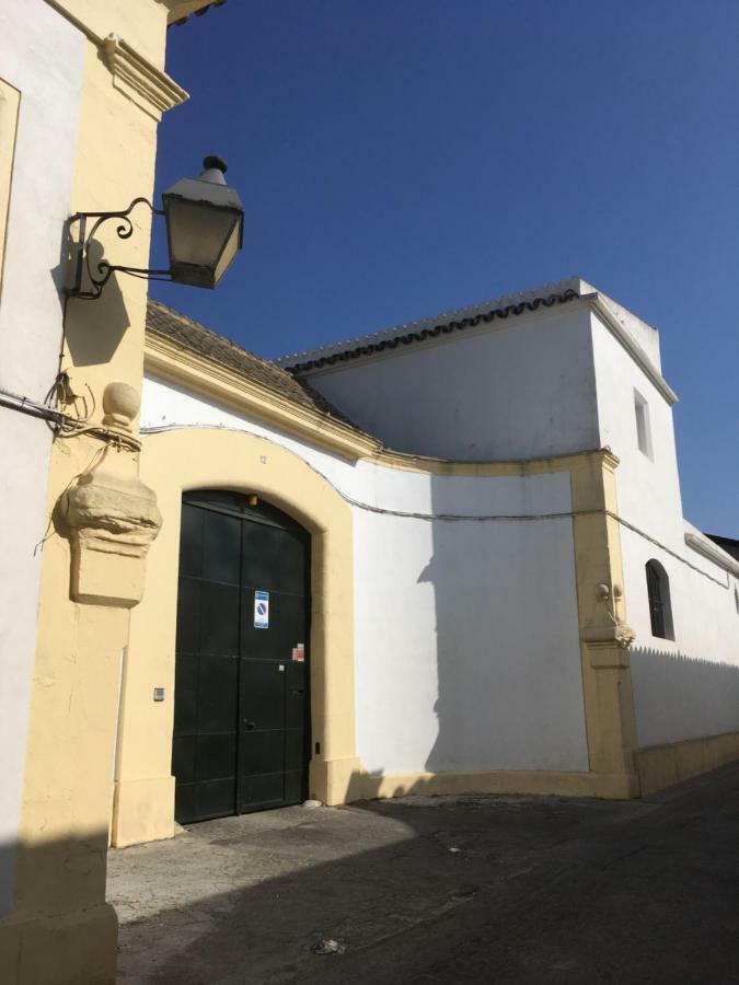 Entre Bodegas Jerez *